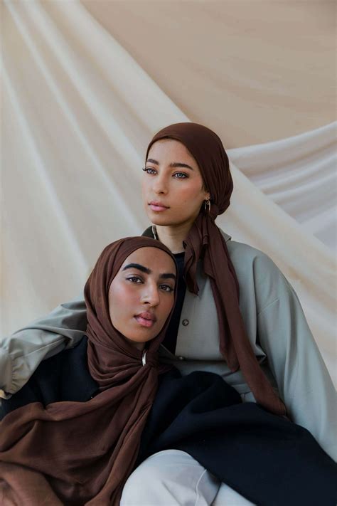 Vela hijab - April 15, 2012, 7:00 AM. While Muslim hijabs aren't a must-have accessory on every woman's shopping list, they are an everyday fashion item worn by millions of women around the world. And we found ...